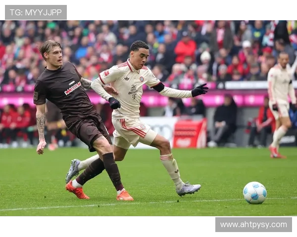 足球明星精彩瞬间高清射门集锦尽享足球魅力与激情的完美结合