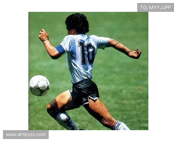 传球大师的魅力足球明星如何用传球改变比赛格局